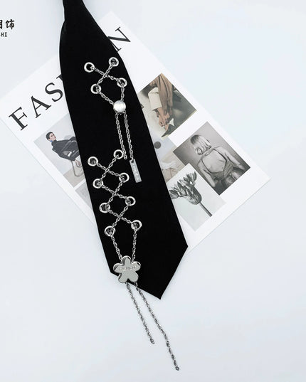 TALKLESSFASHION Double row chain petal tie Le Chao ornament  black tie
