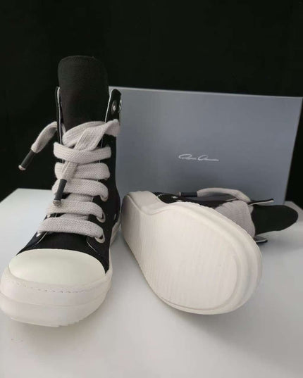 TALKLESSFASHION Europe Station Platform Shoes 2023 New High Top Shoes Men's Canvas Platform Pentagram Couple Shoes Casual Booties Women