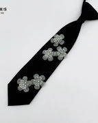 High-grade grey six-grain crystal flower