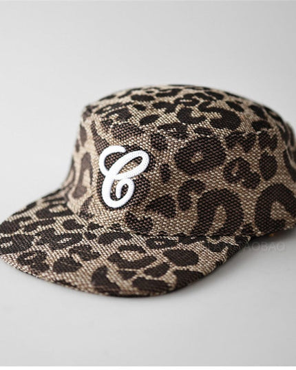 TALKLESSFASHION Korean version of niche retro leopard print flat top flat brim hat for men and women, fashion trend, cool and handsome, sweet and spicy, casual and versatile