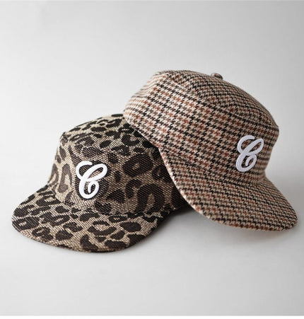 TALKLESSFASHION Korean version of niche retro leopard print flat top flat brim hat for men and women, fashion trend, cool and handsome, sweet and spicy, casual and versatile