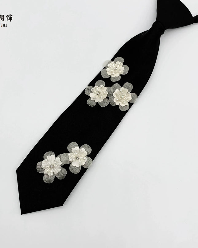 TALKLESSFASHION Le Chao crystal petal tie