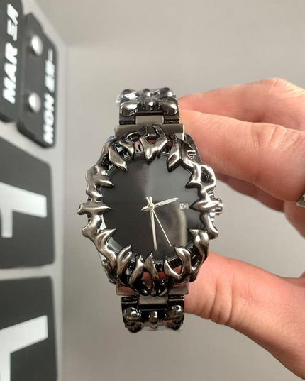 TALKLESSFASHION Silver-black-black Millennial special-shaped watches, mid-vintage, European and American style, high-end personality, creativity, niche design, carved tide men's watches