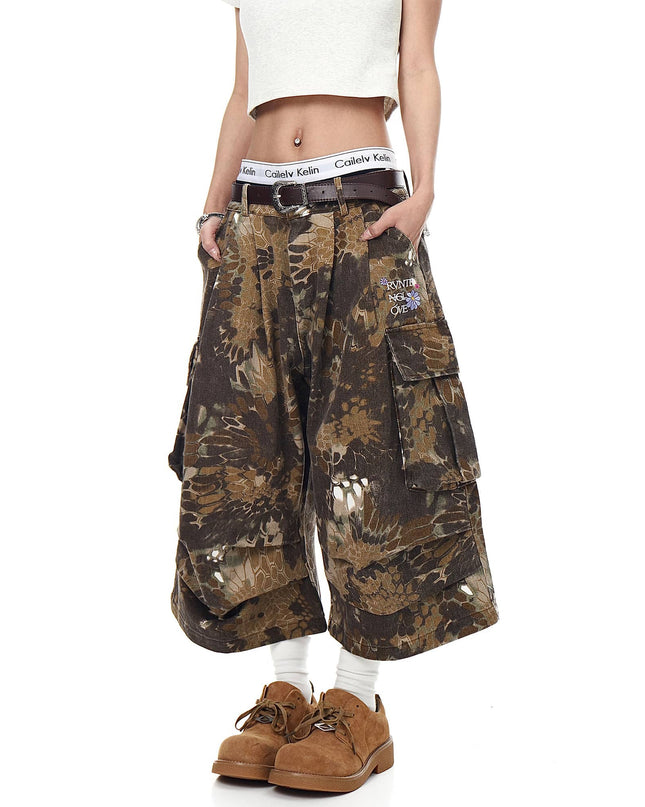 TALKLESSFASHION Snakeprint Camouflage Multi-Pocket Cargo Shorts