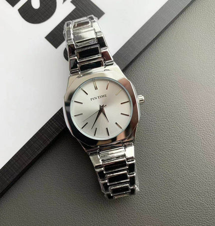 TALKLESSFASHION Square silver band square watch