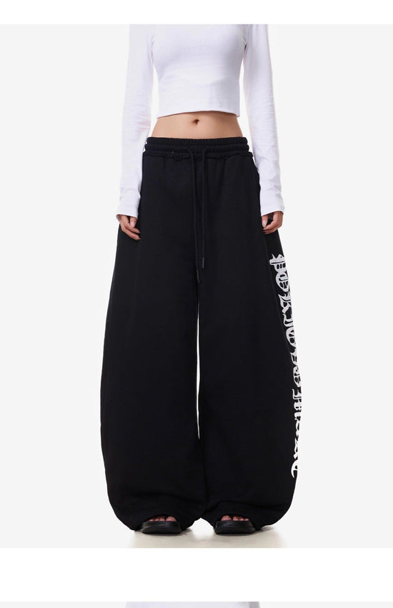 Letter Scimitar Sweatpant